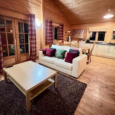 Tufty Lodge, Lake Pochard Lodge 9 南塞尔尼 外观 照片