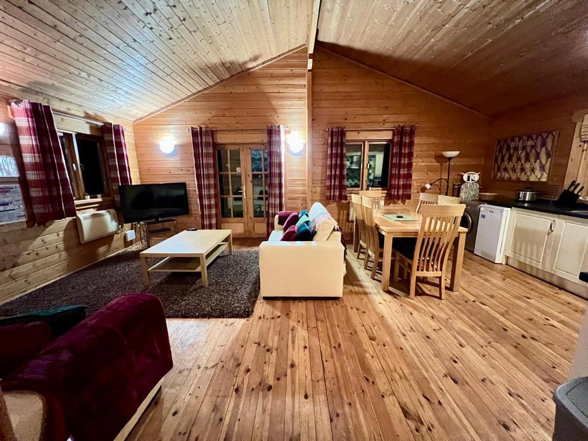 Tufty Lodge, Lake Pochard Lodge 9 南塞尔尼 外观 照片