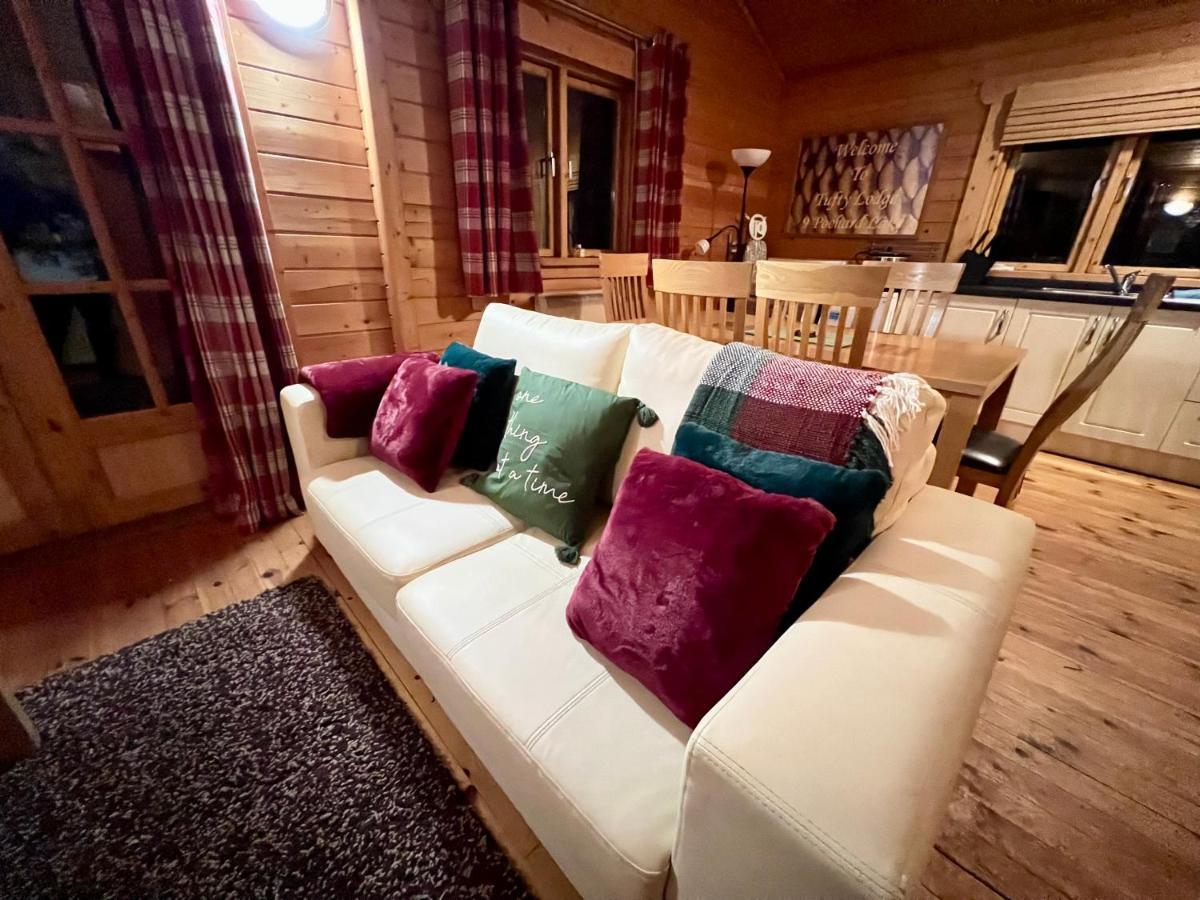 Tufty Lodge, Lake Pochard Lodge 9 南塞尔尼 外观 照片