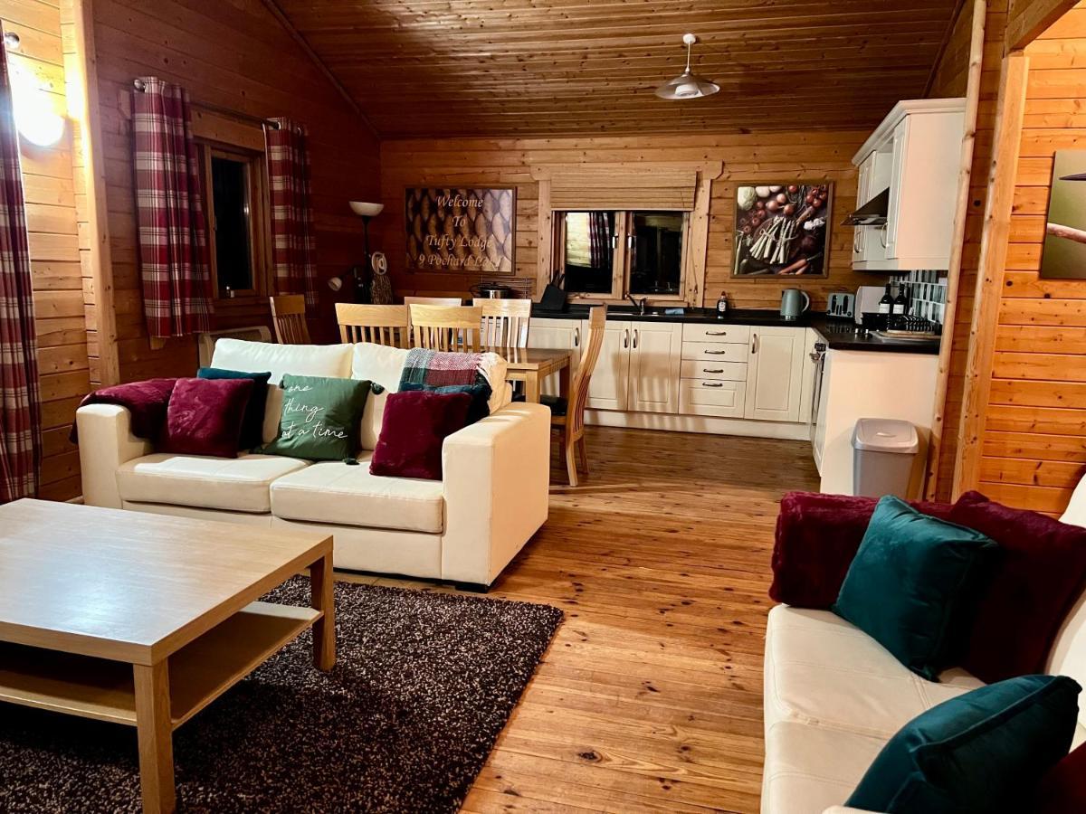 Tufty Lodge, Lake Pochard Lodge 9 南塞尔尼 外观 照片