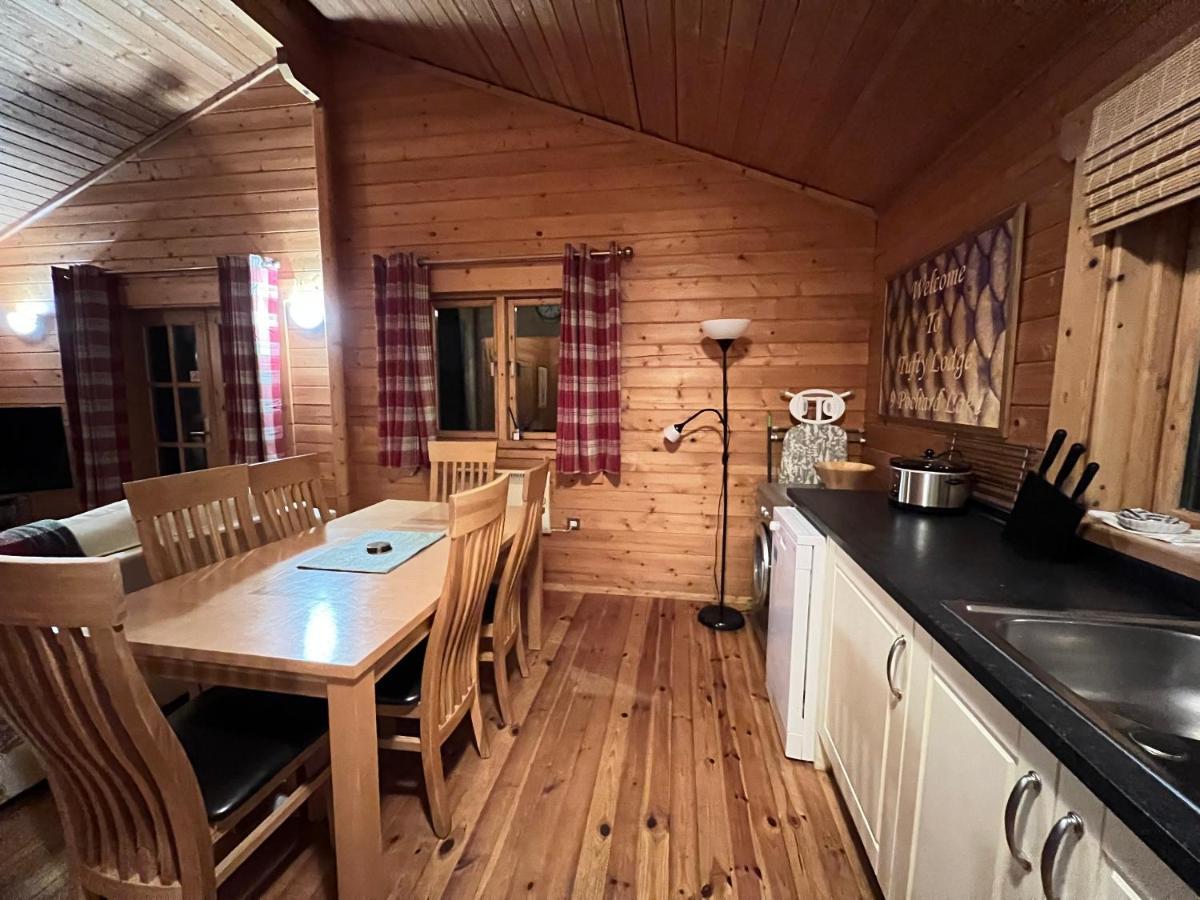 Tufty Lodge, Lake Pochard Lodge 9 南塞尔尼 外观 照片