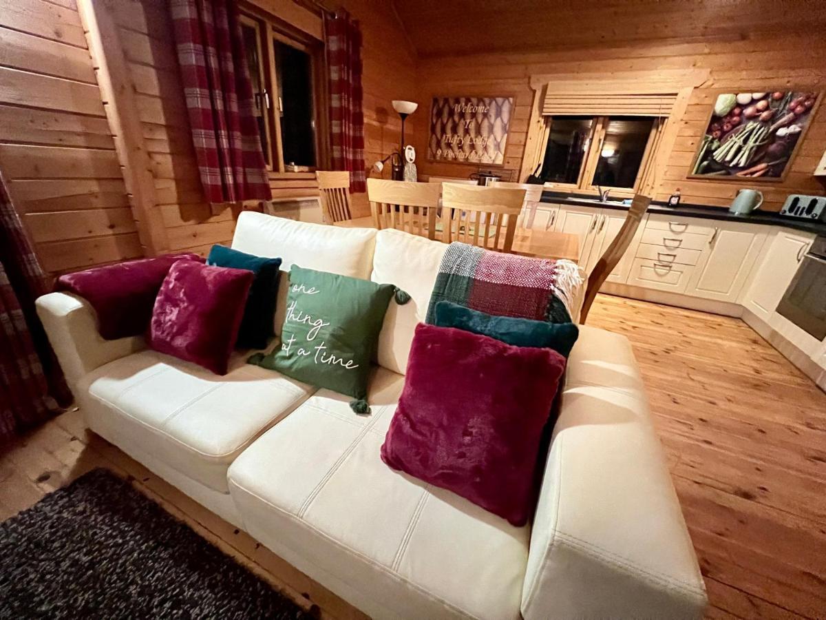 Tufty Lodge, Lake Pochard Lodge 9 南塞尔尼 外观 照片