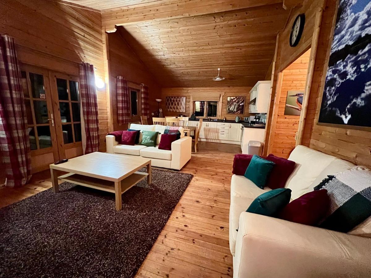 Tufty Lodge, Lake Pochard Lodge 9 南塞尔尼 外观 照片